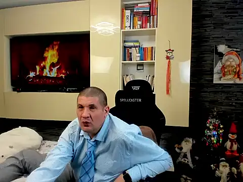 SpartacusDaddy48 online show from 02-25-26, 05:51