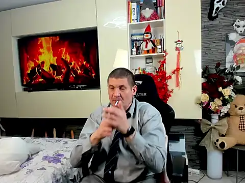 SpartacusDaddy48 online show from 03-06-26, 07:31