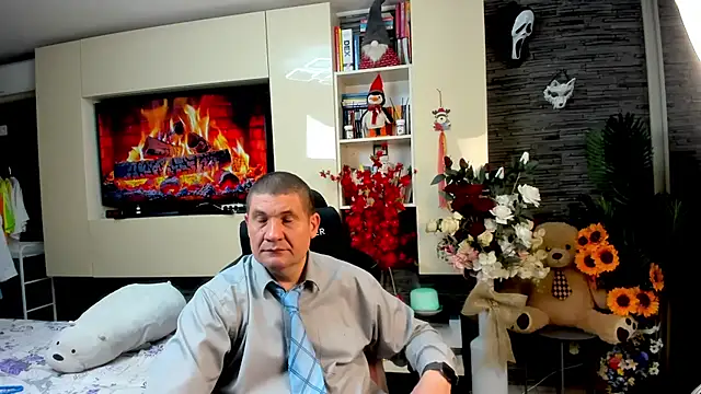 SpartacusDaddy48 online show from 05-11-26, 06:49