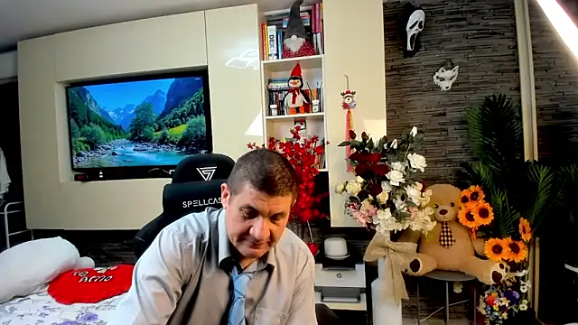 SpartacusDaddy48 online show from 05-17-26, 04:40