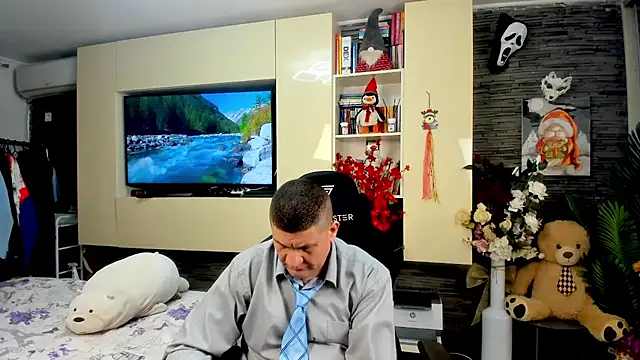 SpartacusDaddy48 online show from 03-31-26, 06:37