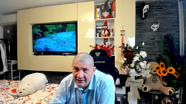 SpartacusDaddy48 online show from 04-28-26, 10:25