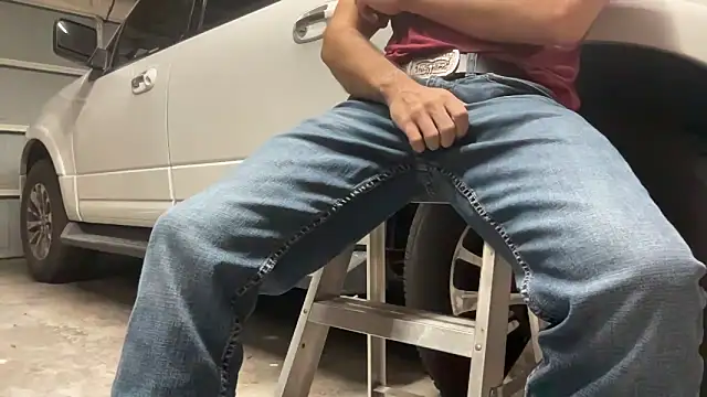 HorneyCowboy154 online show from 09-25-25, 10:27