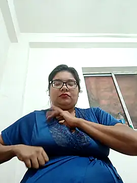 Elie couple143 online show from 12-21-25, 08:27