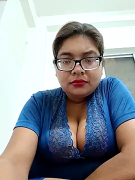 Elie couple143 online show from 11-25-25, 06:52