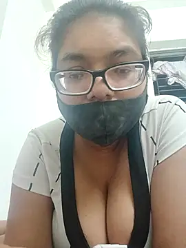 Elie couple143 online show from 10-28-25, 01:10