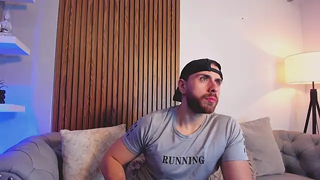 Maximo Wolff online show from 03-30-26, 01:18