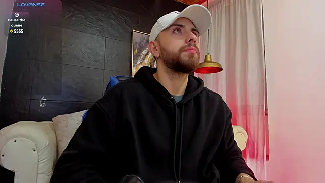 Maximo Wolff online show from 11-02-25, 08:03