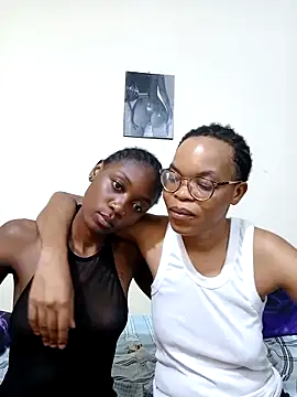 Miss-Hennessy online show from 04-29-26, 08:26