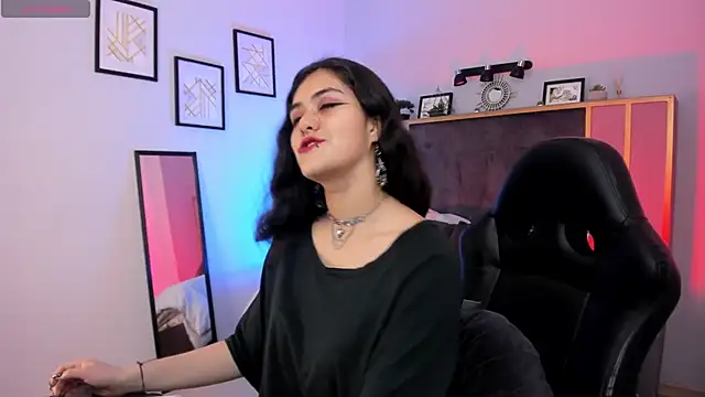 Azurra amatto2 online show from 12-17-25, 08:25