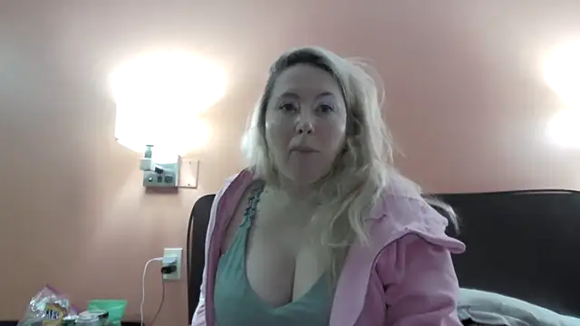 BigBoobsBlair online show from 12-16-25, 08:24