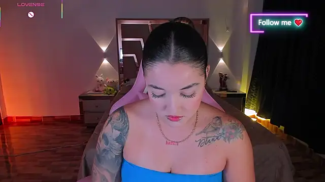 lunaarose online show from 02-03-26, 03:37