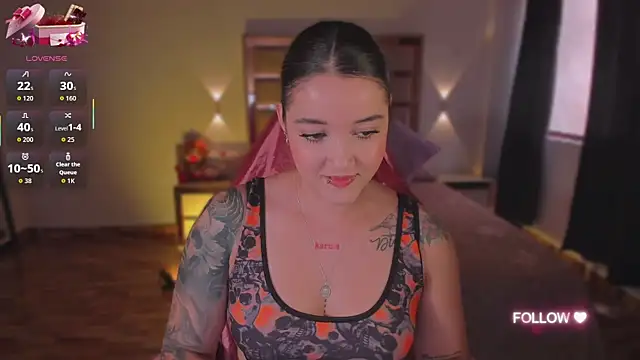 lunaarose online show from 10-30-25, 03:31