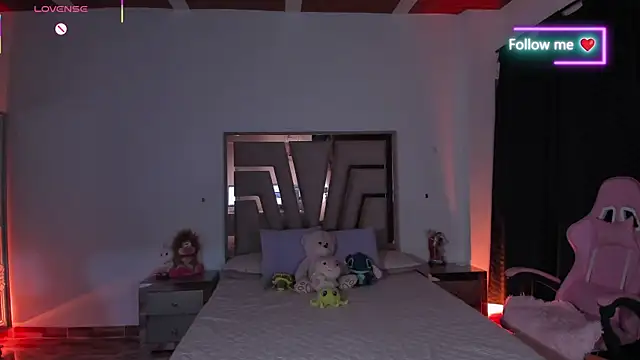 lunaarose online show from 05-23-26, 03:05