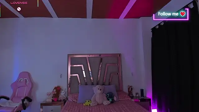 lunaarose online show from 02-27-26, 03:07