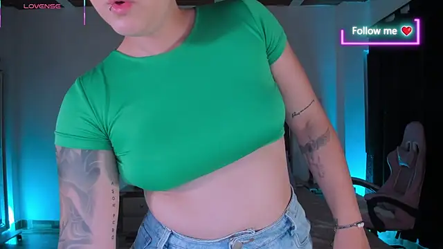 lunaarose online show from 05-09-26, 03:10