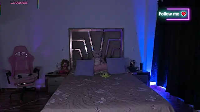 lunaarose online show from 03-12-26, 03:34