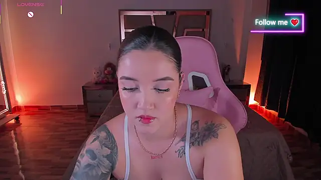 lunaarose online show from 05-13-26, 03:13