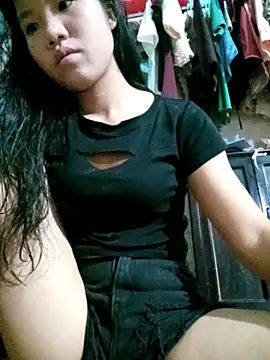 Snapshot of Adsatoh chatting on 10-22-25, 05:18 Adsatoh online show from 10-22-25, 05:18