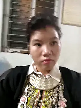 Snapshot of Adsatoh chatting on 10-27-25, 03:24 Adsatoh online show from 10-27-25, 03:24