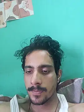 Snapshot of Sushant001 chatting on 04-12-26, 06:27 Sushant001 online show from 04-12-26, 06:27