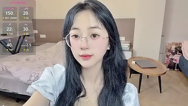 Snapshot of nini_a chatting on 12-20-25, 01:41 nini a online show from 12-20-25, 01:41