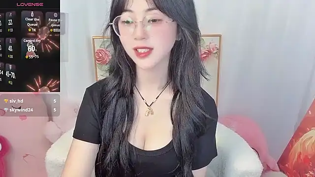 nini a online show from 06-18-26, 10:53