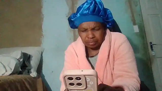 Snapshot of Nicky52 chatting on 03-12-26, 06:56 Nicky52 online show from 03-12-26, 06:56