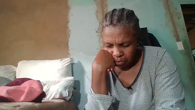 Snapshot of Nicky52 chatting on 03-25-26, 05:29 Nicky52 online show from 03-25-26, 05:29