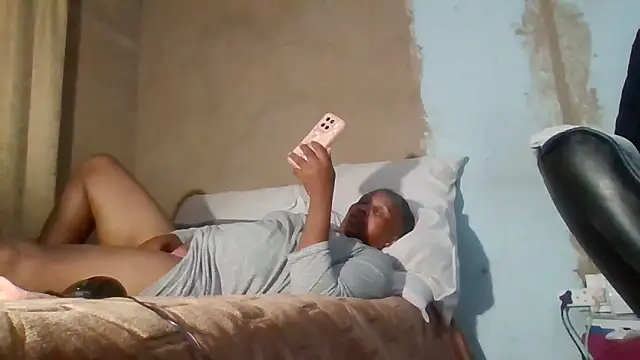 Snapshot of Nicky52 chatting on 03-16-26, 05:48 Nicky52 online show from 03-16-26, 05:48