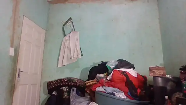 Nicky52 online show from 10-27-25, 04:24