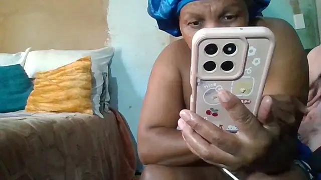 Snapshot of Nicky52 chatting on 03-19-26, 07:52 Nicky52 online show from 03-19-26, 07:52