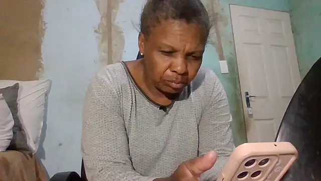 Snapshot of Nicky52 chatting on 04-09-26, 12:12 Nicky52 online show from 04-09-26, 12:12