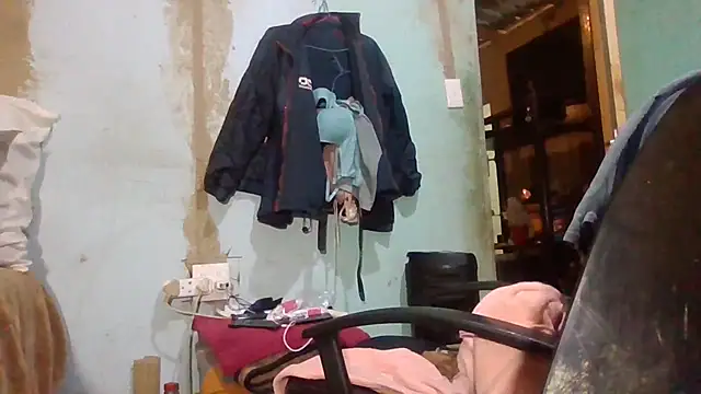 Snapshot of Nicky52 chatting on 04-10-26, 03:19 Nicky52 online show from 04-10-26, 03:19