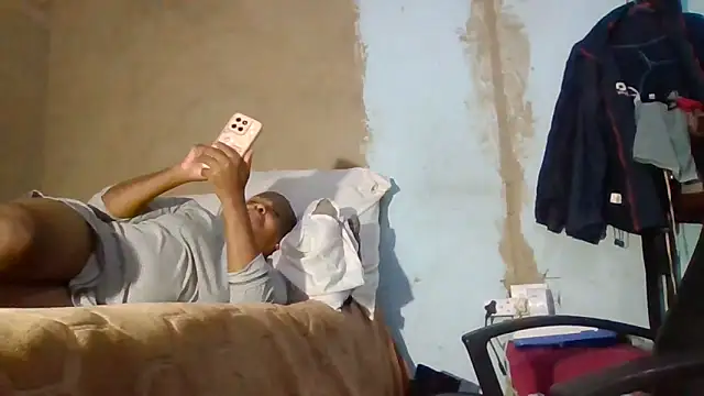 Snapshot of Nicky52 chatting on 03-10-26, 05:39 Nicky52 online show from 03-10-26, 05:39