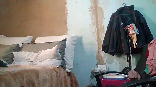 Snapshot of Nicky52 chatting on 03-31-26, 01:13 Nicky52 online show from 03-31-26, 01:13