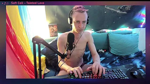 Snapshot of DaveLindau chatting on 03-27-26, 05:47 DaveLindau online show from 03-27-26, 05:47