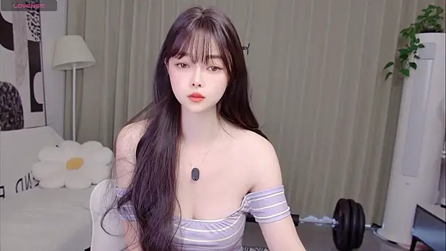 uikyy1 online show from 05-09-26, 07:34