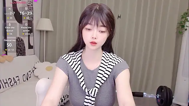 uikyy1 online show from 04-13-26, 05:11