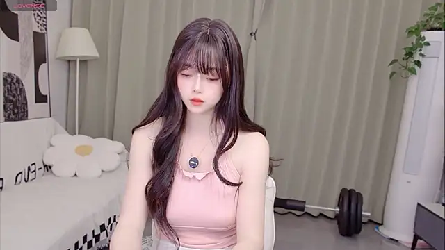 uikyy1 online show from 05-17-26, 01:33