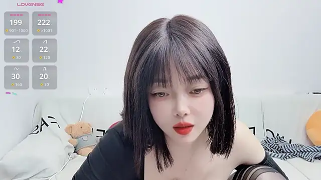 uikyy1 online show from 11-18-25, 01:25