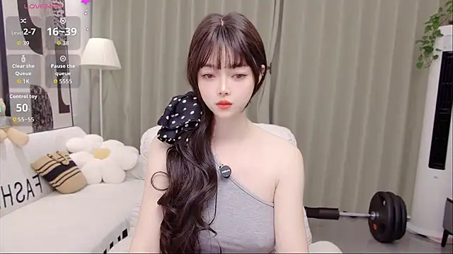 uikyy1 online show from 04-03-26, 01:39