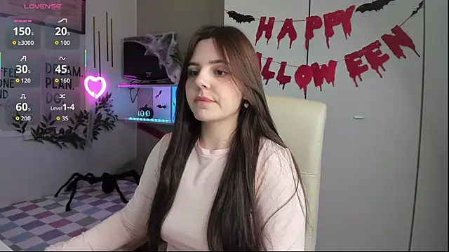 LiaWoow online show from 10-31-25, 07:38