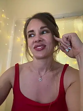 Snapshot of LucieMack chatting on 07-09-26, 01:21 LucieMack online show from 07-09-26, 01:21