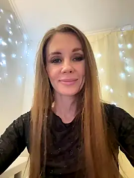 LucieMack online show from 10-27-25, 07:59