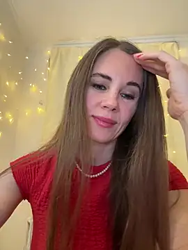 Snapshot of LucieMack chatting on 04-28-26, 05:17 LucieMack online show from 04-28-26, 05:17