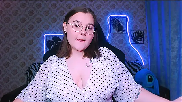 InLoveWithLife26 online show from 11-11-25, 08:14