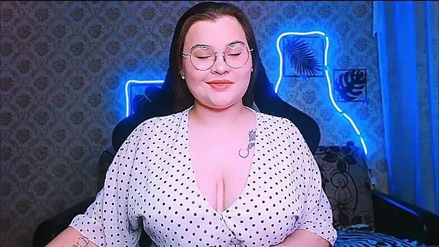 InLoveWithLife26 online show from 02-15-26, 08:08