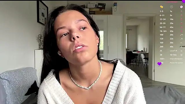 MaydaCornwall online show from 11-30-25, 08:04