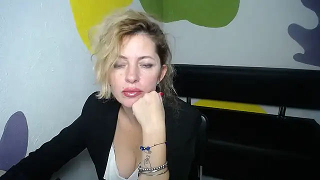 elegance lady online show from 09-27-25, 01:17